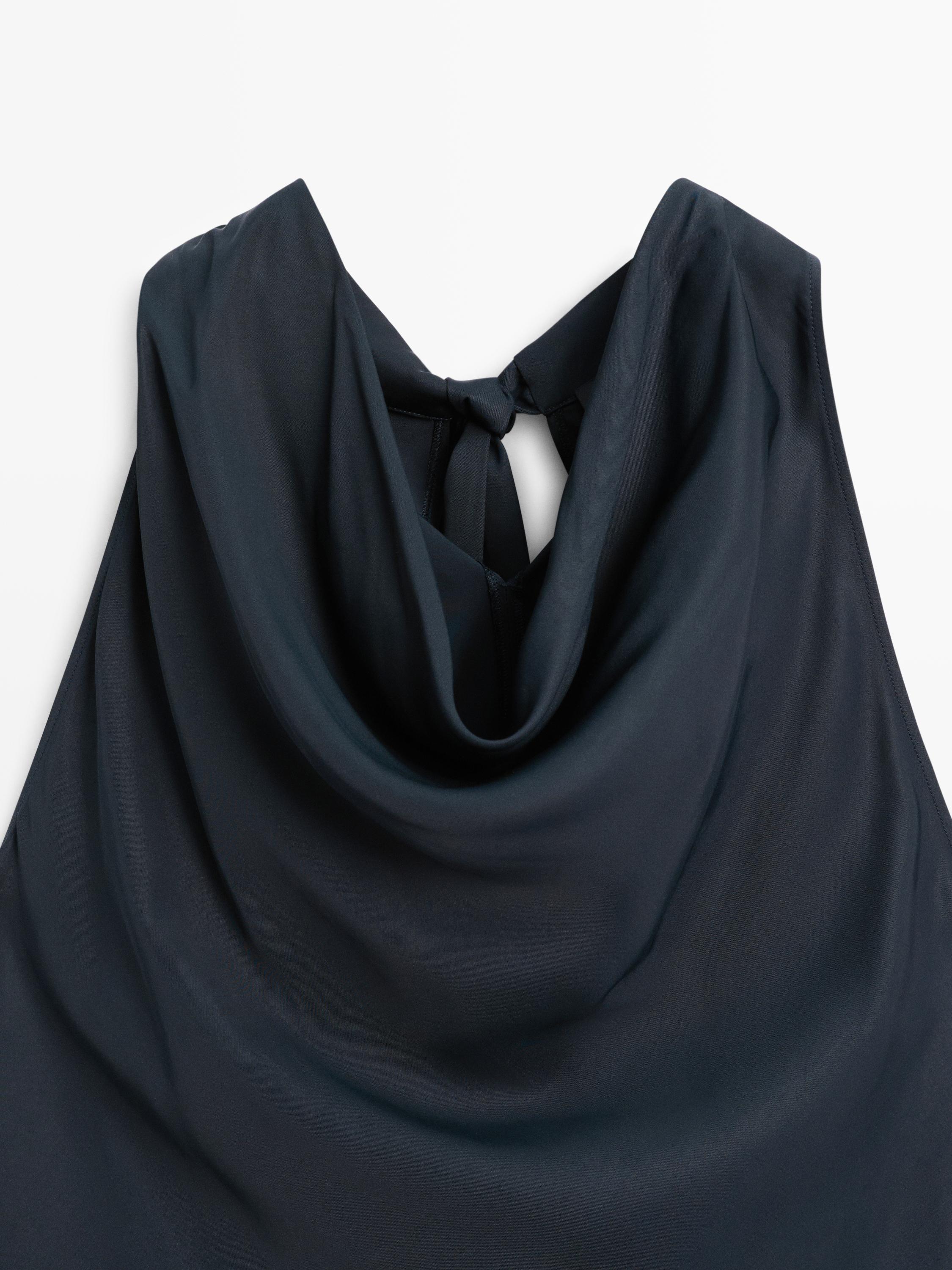 Total look cowl neck top